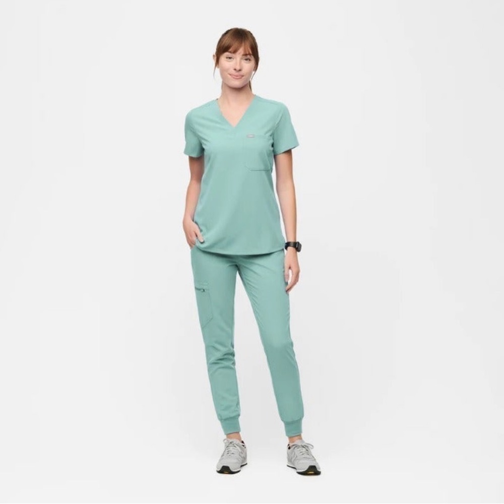 FIGS Catarina scrub top Seaglass M